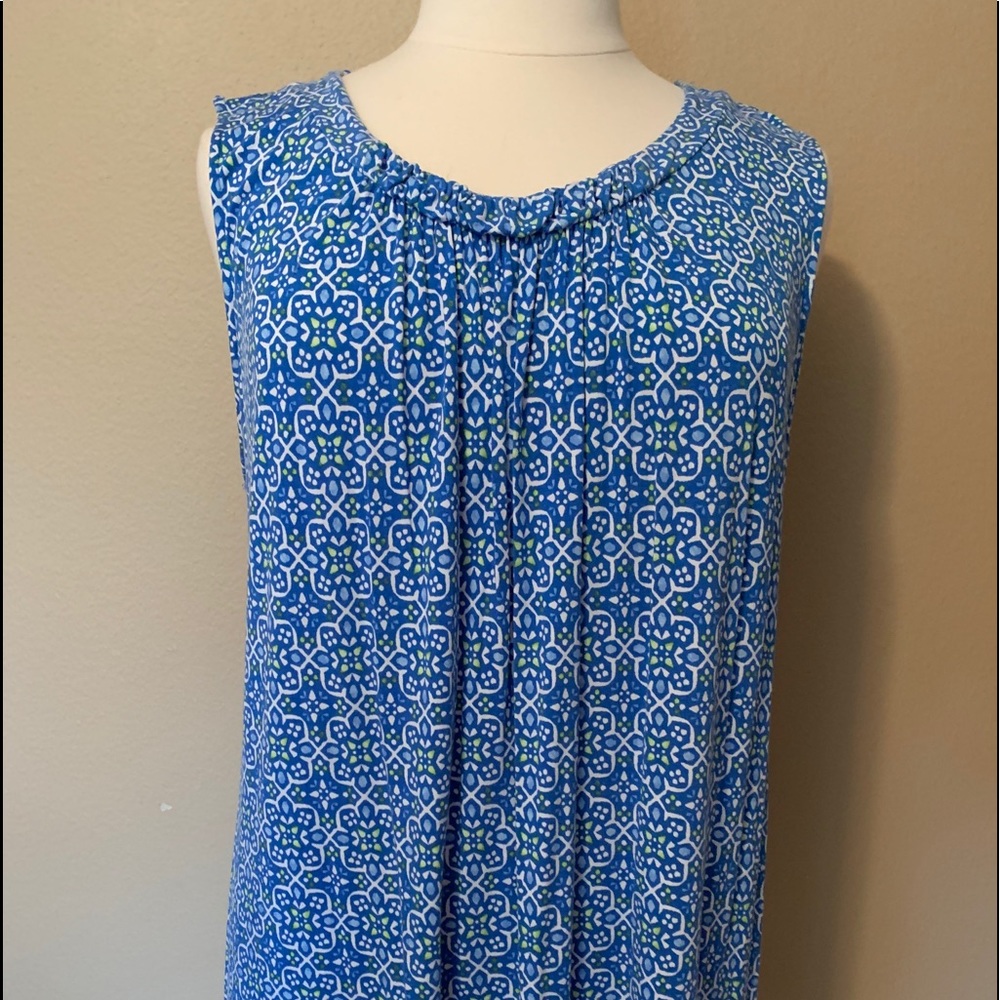 Sleeveless 2x soft with front and back pleats